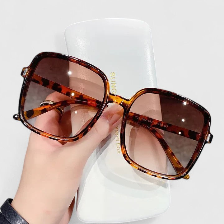 Daphne | Women's Square Sunglasses with UV Protection