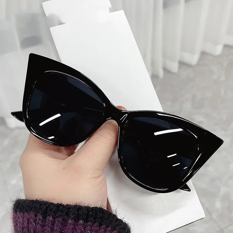 Oasis | Women's Oversized Cat-Eye Sunglasses with Gradient Lenses