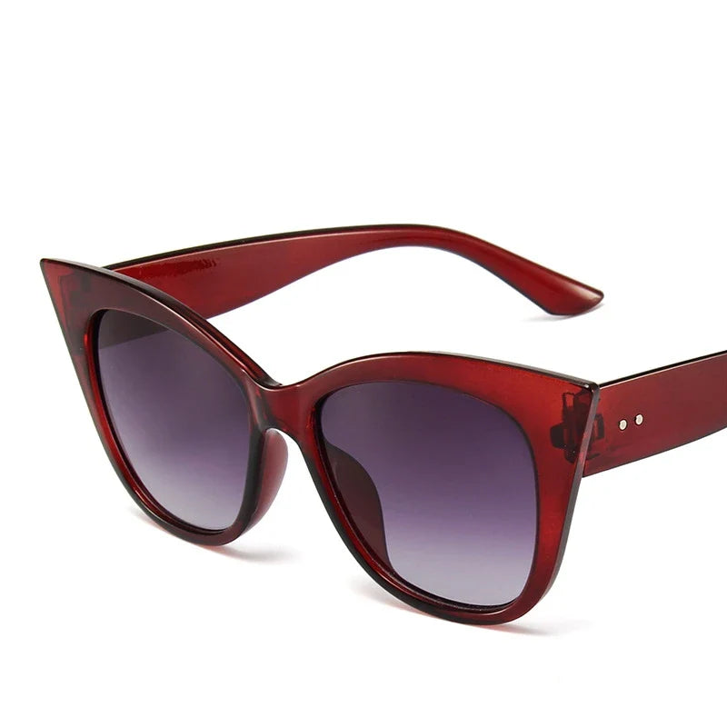Oasis | Women's Oversized Cat-Eye Sunglasses with Gradient Lenses