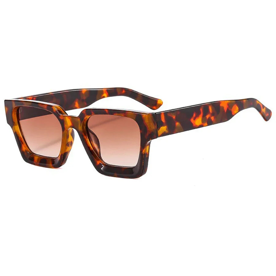 Tegan | Women's Square Sunglasses with Gradient Lenses