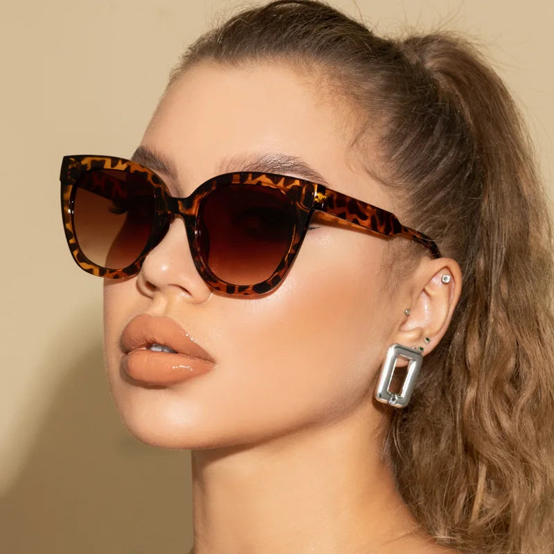 Jodie | Women's Oversized Sunglasses with Cat-Eye Frame
