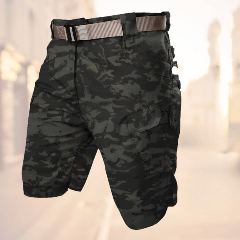 Men's Lenard belted cargo shorts in black camouflage with side pockets and knee-length cut.
